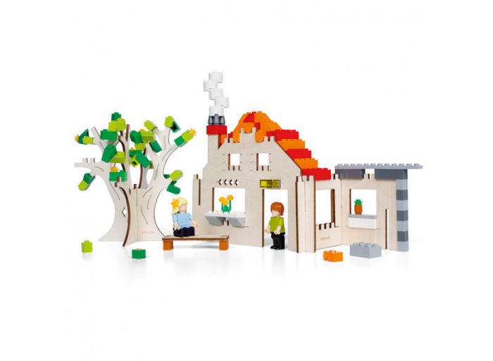 brikken wood house to play with lego