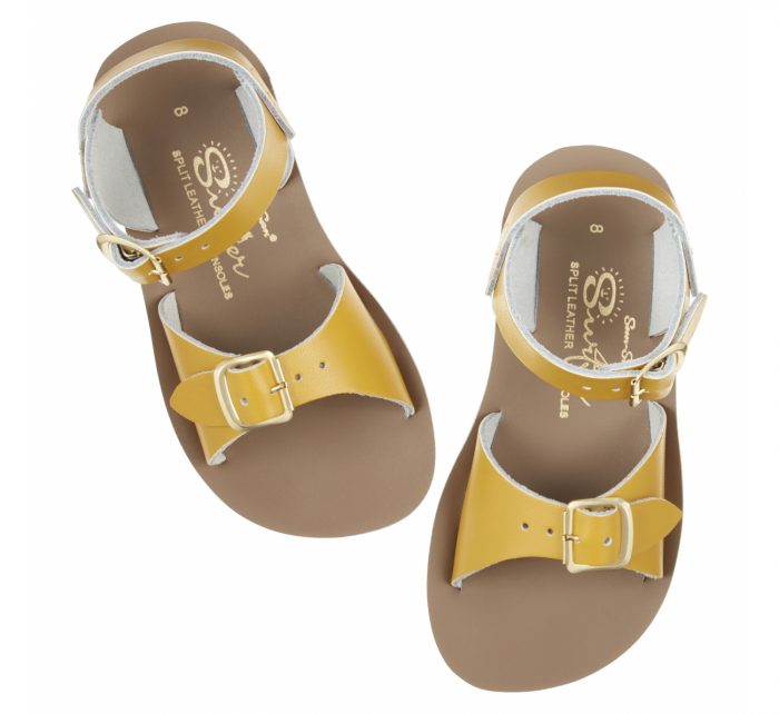 geel salt-water sandals